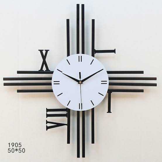 1905 Wall Clock – A Timeless Masterpiece of Traditional Elegance